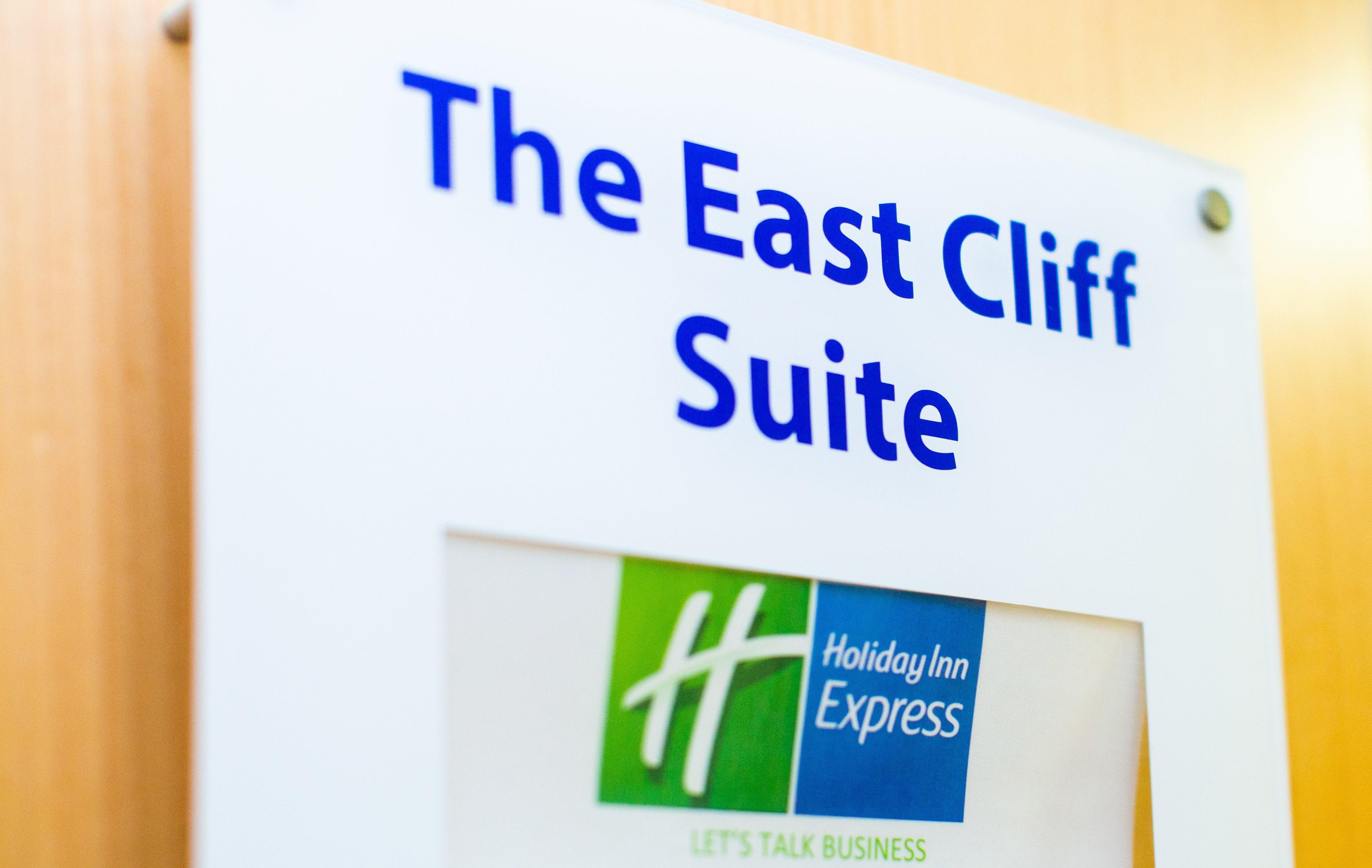 Holiday Inn Express Folkestone Channel Tunnel, An Ihg Hotel מראה חיצוני תמונה